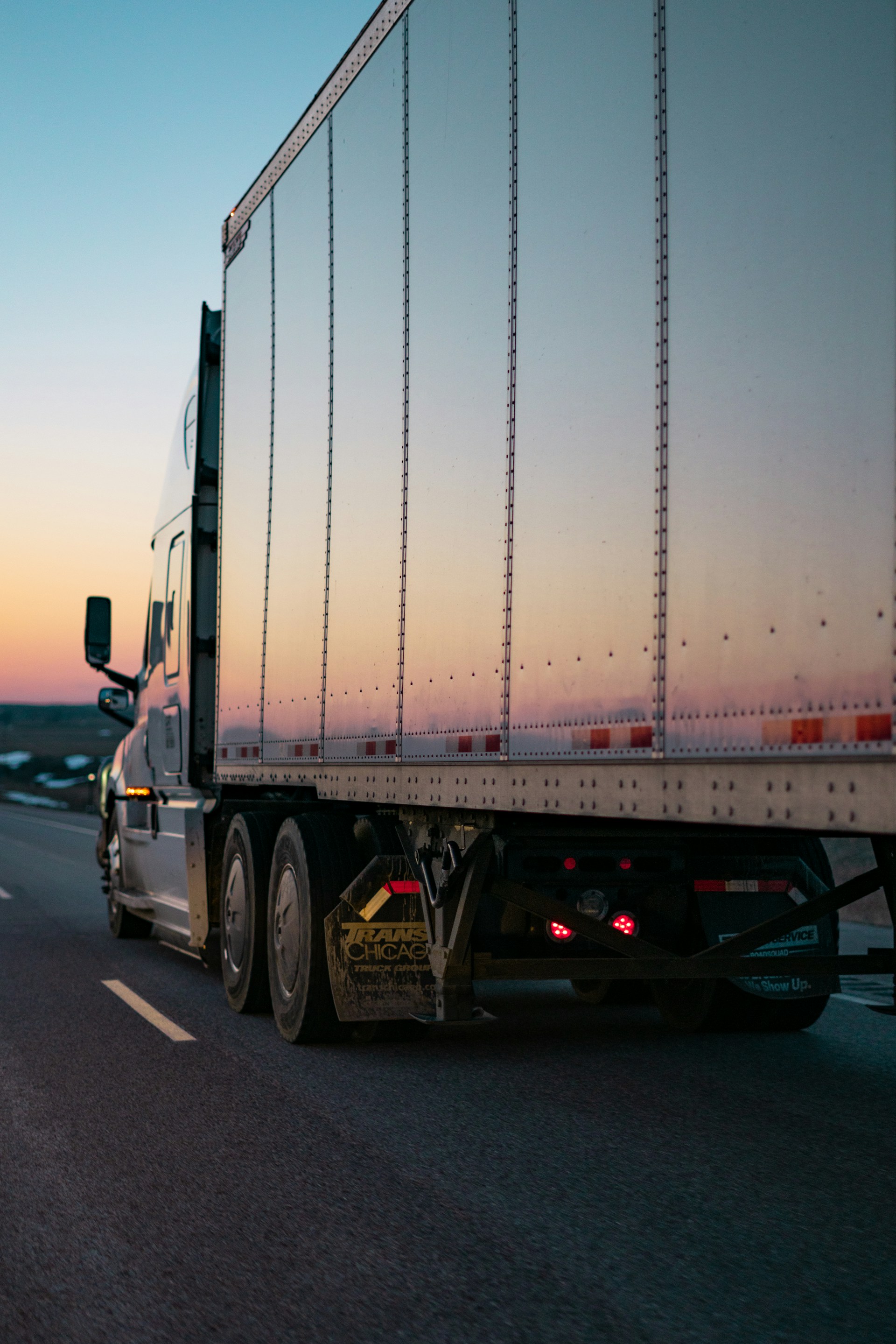 Assurance flotte poids lourds : tracteurs routiers et semi-remorques de transport de marchandises
