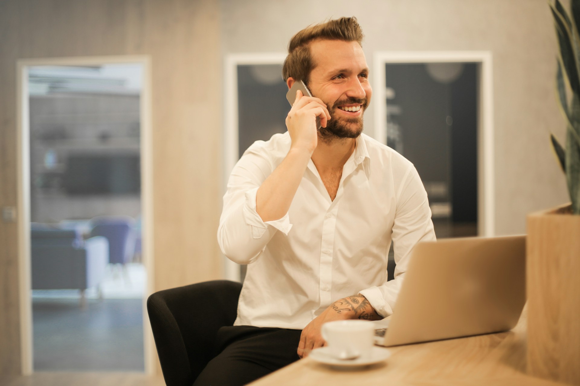 Mutuelle dirigeant : salarié ou TNS, un dirigeant compare la mutuelle collective de son entreprise et un contrat Madelin